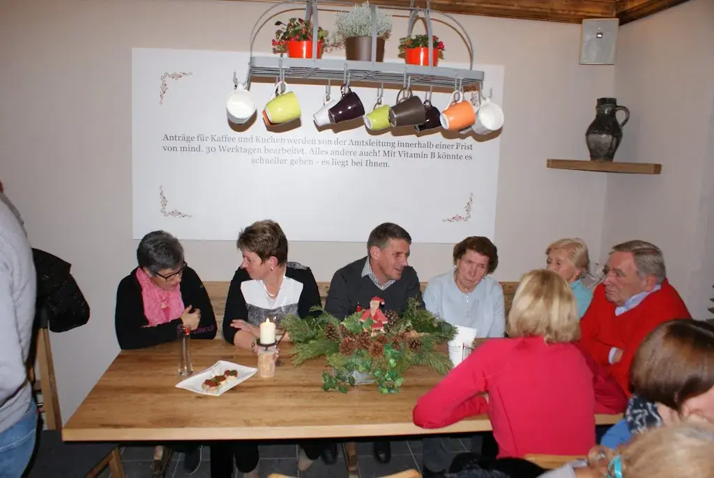 Genussbehörde s´Amtl - Café & Pub restaurant à Jochberg