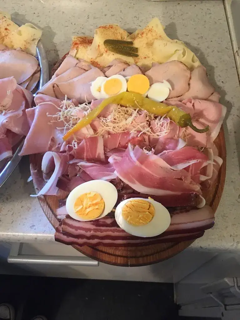 Dreiländereck Hütte_Arnoldstein_slider_image_2