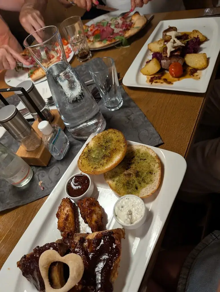 Emilie S (Emy)_Dorfstub'n Jochberg_Jochberg_avis