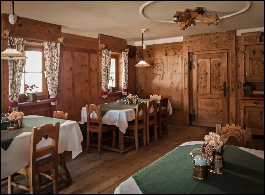 Gasthof Alte Wacht restaurant à Jochberg