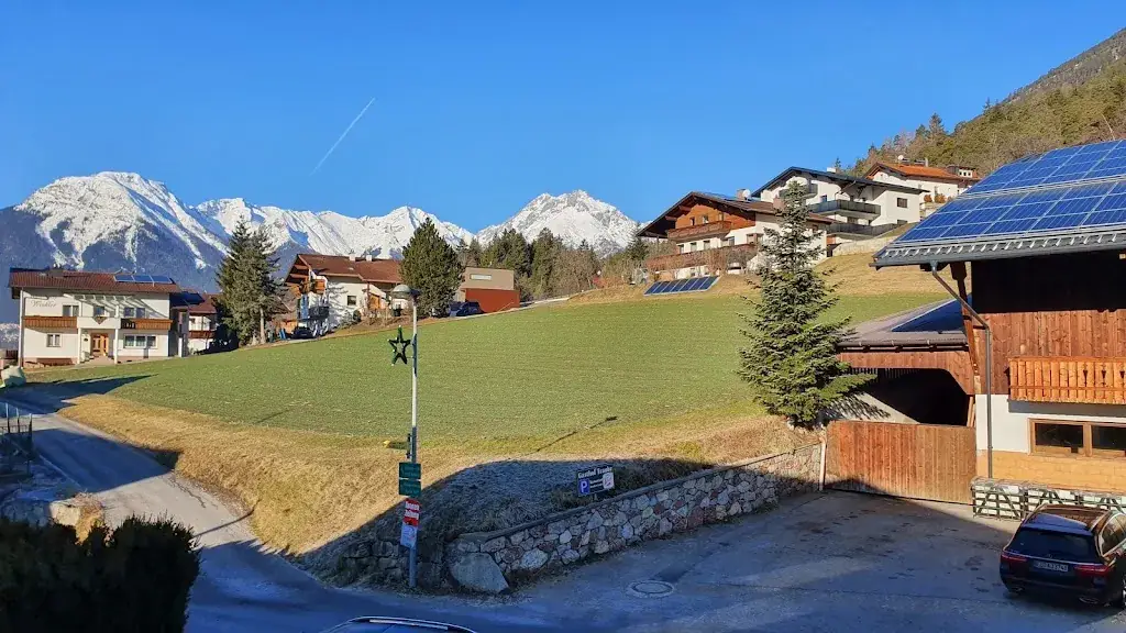 Denis Sushenko_Gasthaus Pension Traube - Karres_Karres_avis