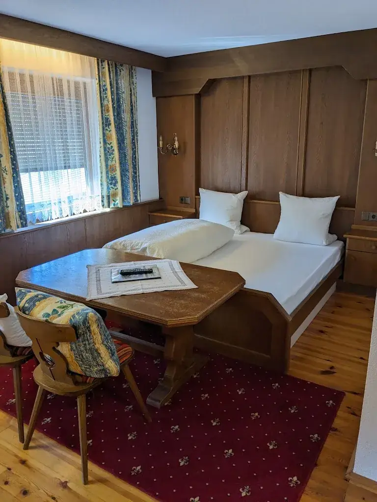 Gasthaus Pension Traube - Karres_Karres_slider_image_2