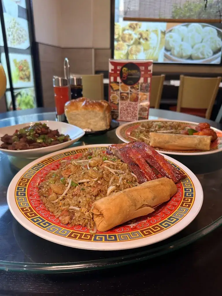 Adriana Petit_La Mansión del Chowfan_Kauns_avis