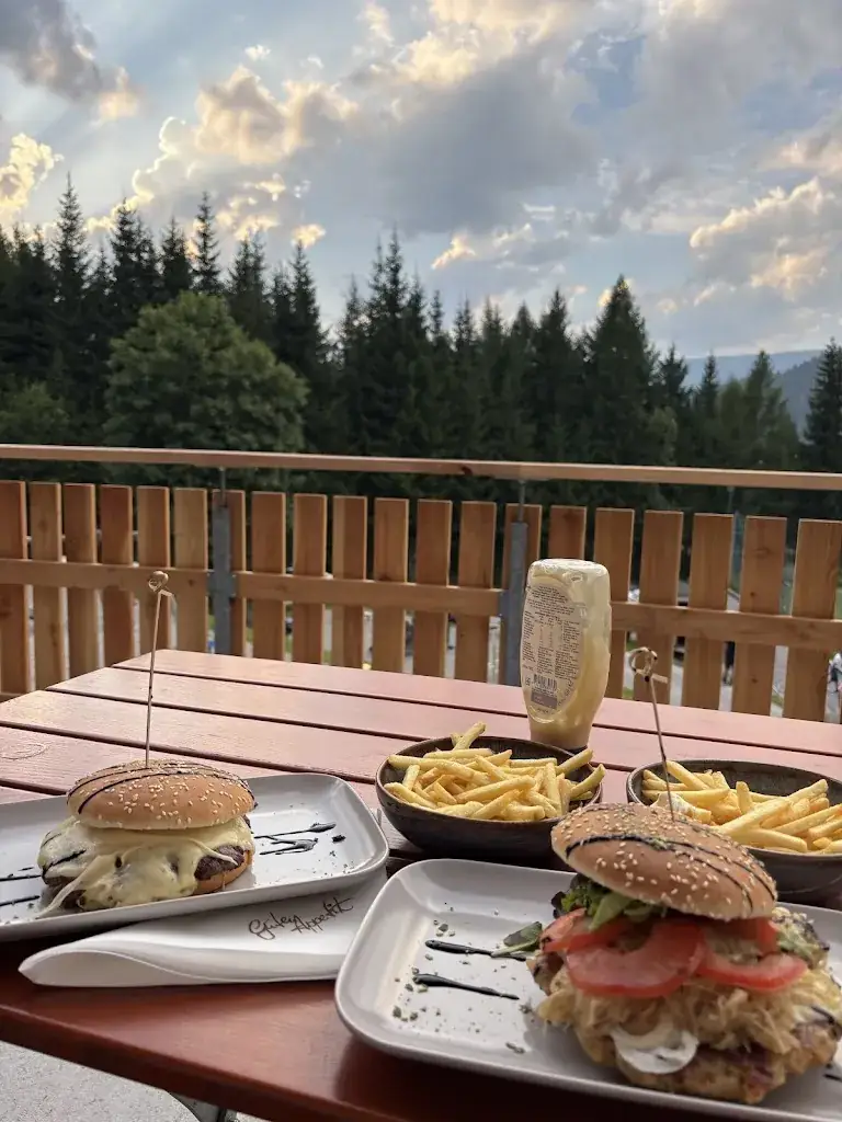 Rumplstilzchen - Burger, Steaks und mehr_Kartitsch_slider_image_2
