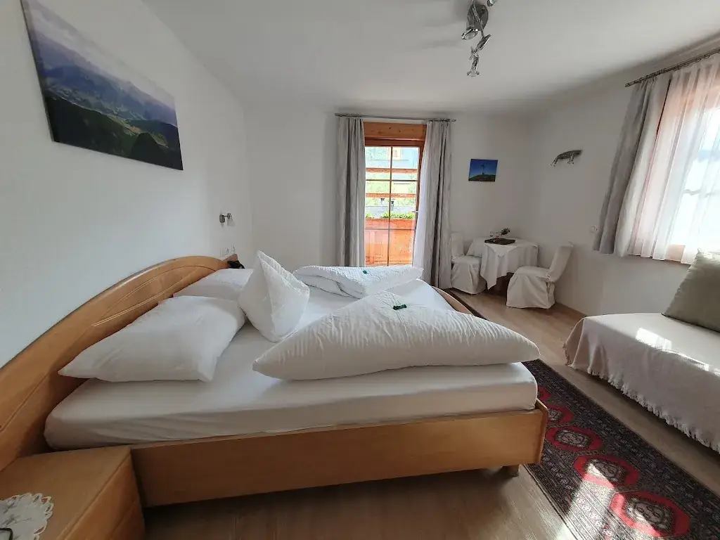 Gasthof Dolomitenhof restaurant in Kartitsch