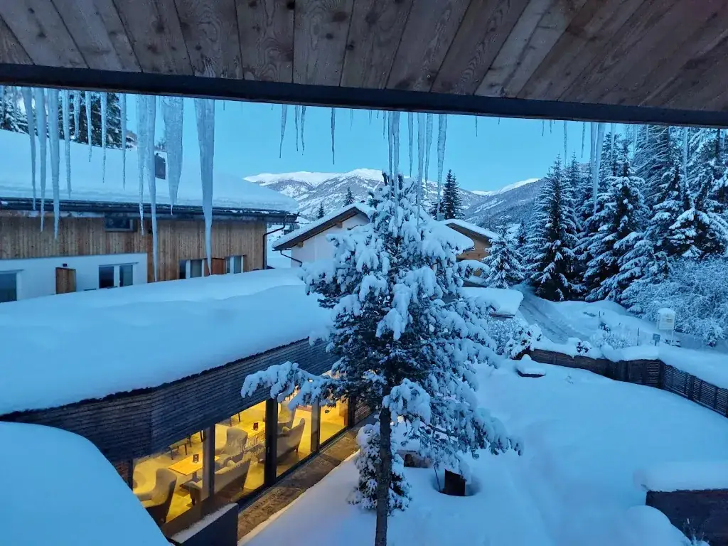 Nienke de Lange_Hotel Waldruhe - Kartitsch - Osttirol seit 1929_Kartitsch_review