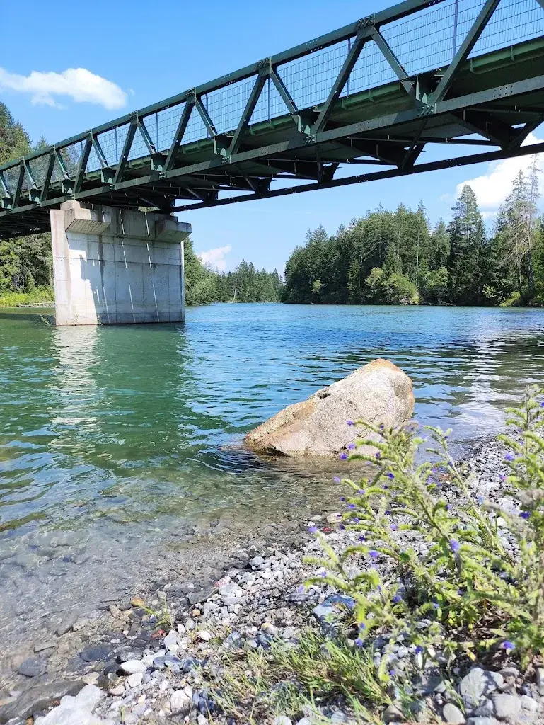 Pluisje schut_Almwirtschaft Schütt_Arnoldstein_avis