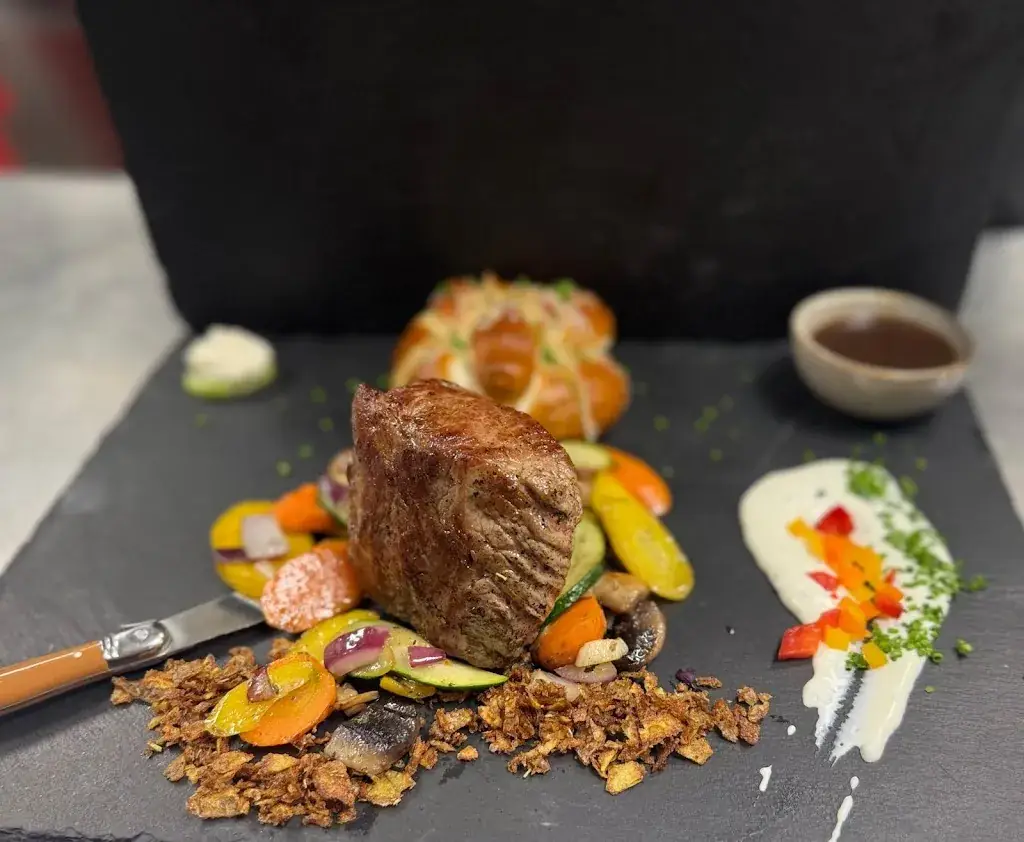 Restaurant Mountaingarage_Kappl_slider_image_2