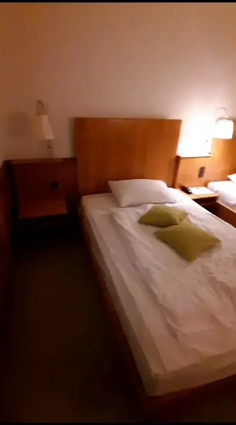 Enrico Possamai_Südrast Dreiländereck_Arnoldstein_avis