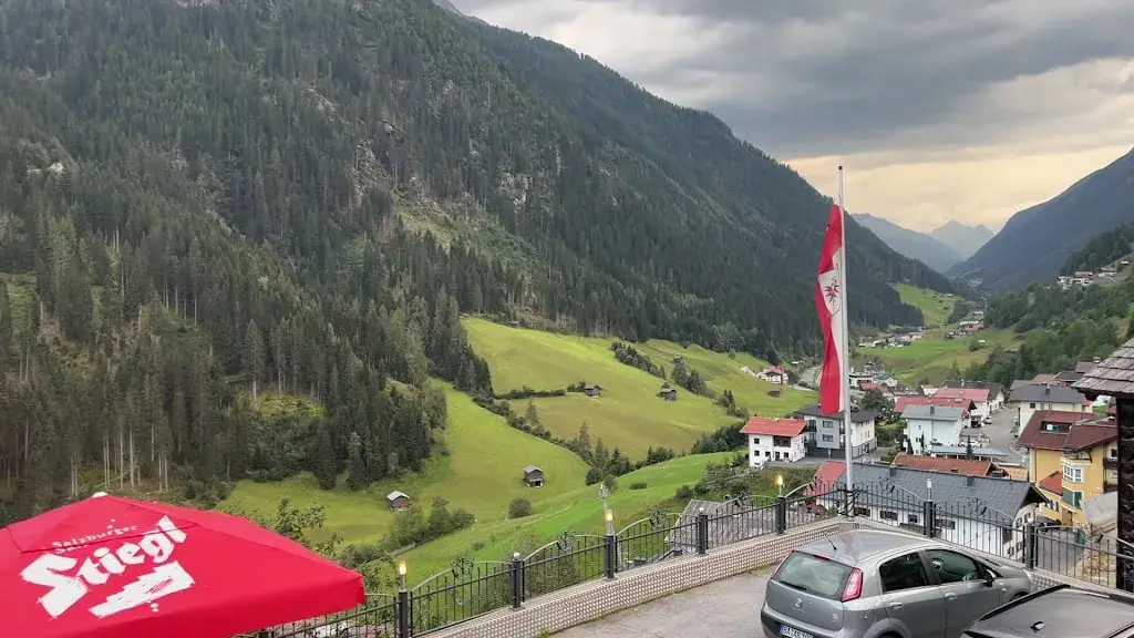 Gasthaus Krone - Zimmer mit vegetarischem Frühstück_Kappl_slider_image_1