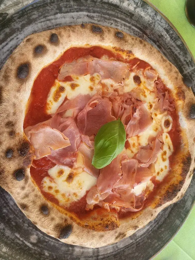 Ferdinand Strauss_Pizzeria Basilico_Arnoldstein_avis