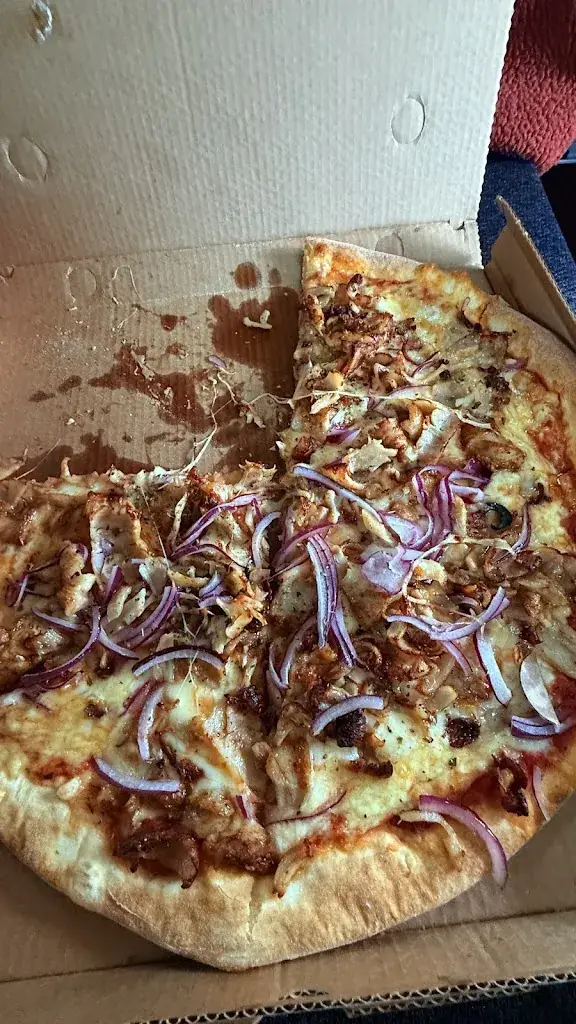 Anton Stano_LATO’S_Kirchdorf in Tirol_recensione