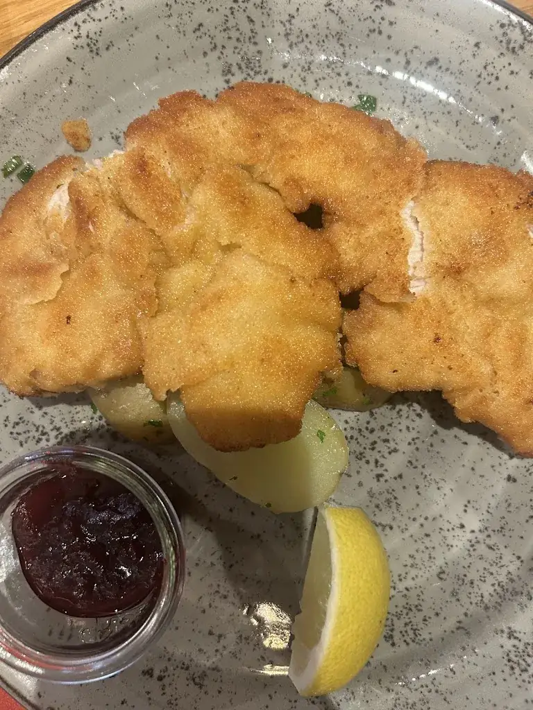 Pedro José Ferreira_Josef's Restaurant_Kundl_review