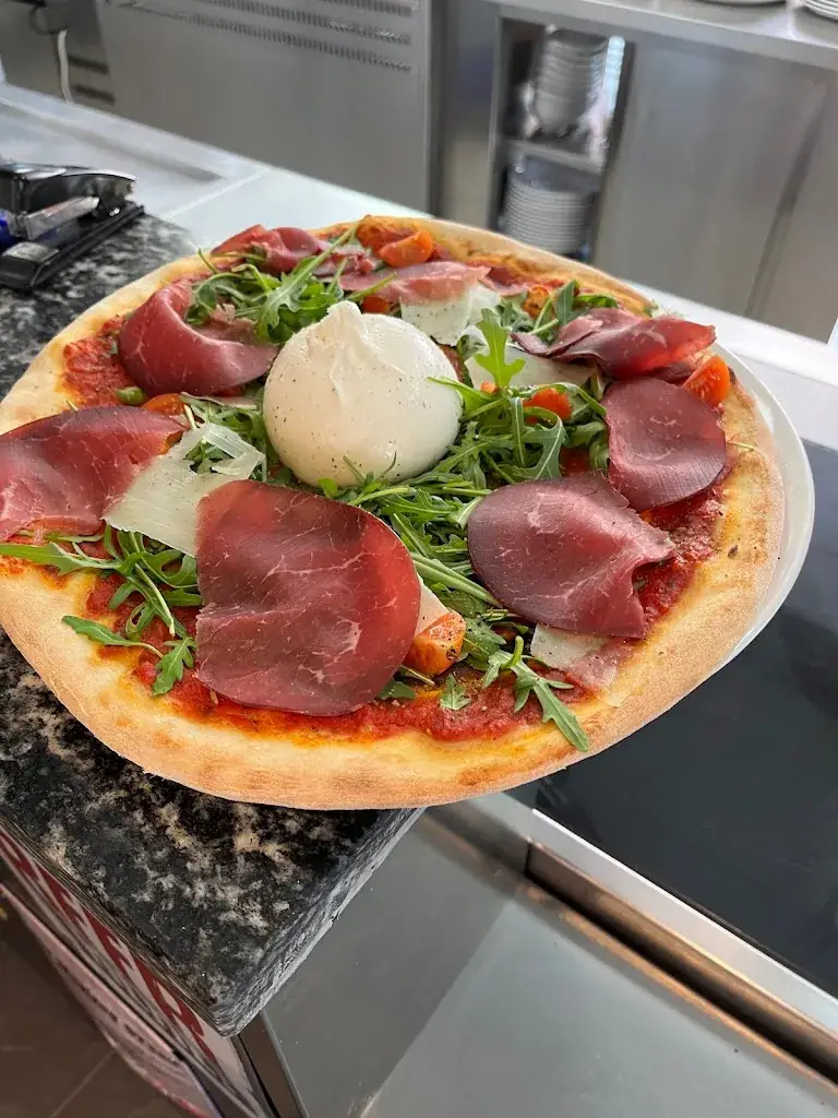 Pizzeria La Locanda ladis_Ladis_slider_image_2