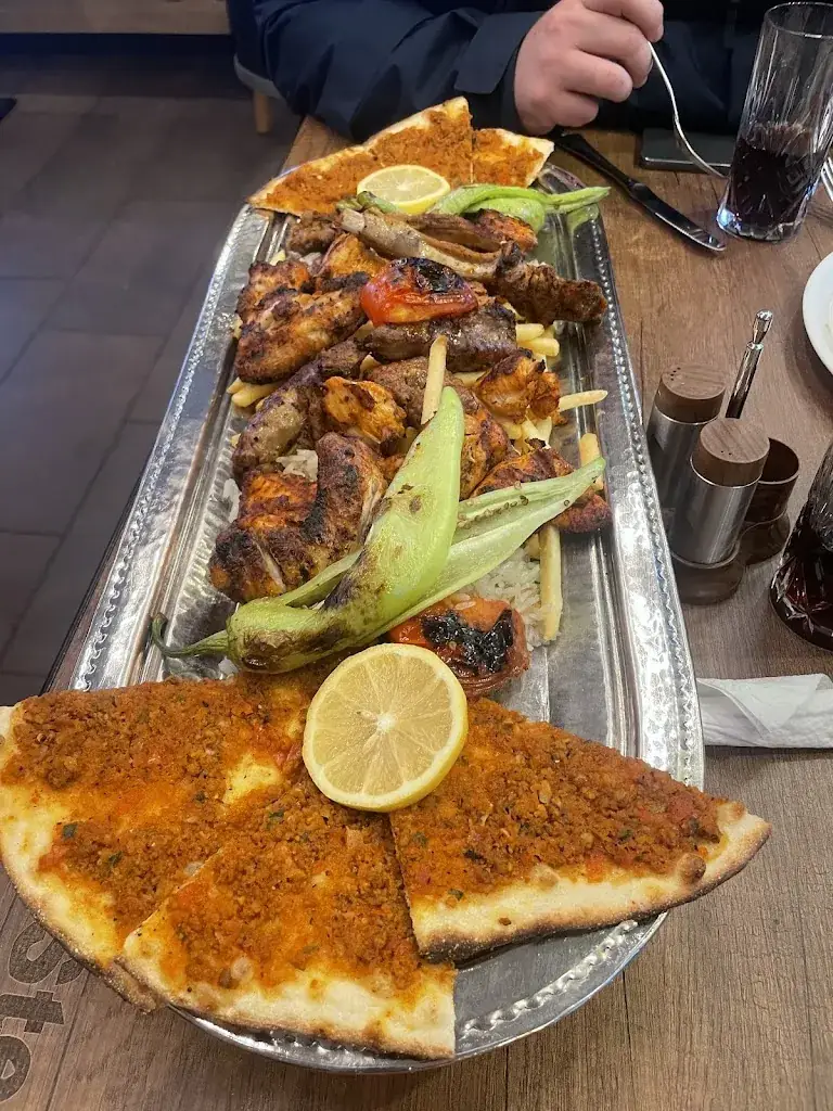 Artis Verza_Cafe Restaurant Sternsee_Landeck_review