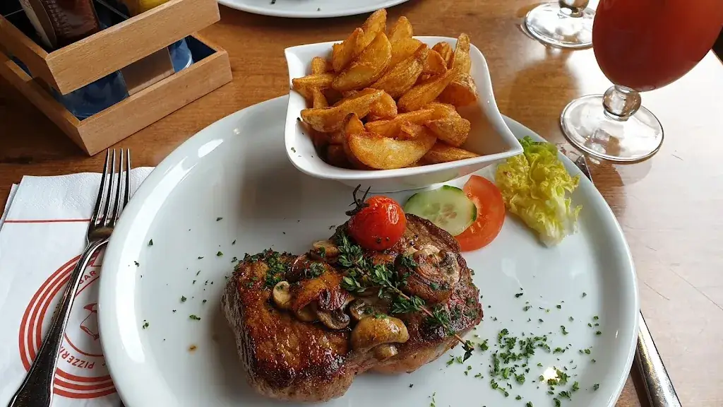 Mr. John´s - Bar & Restaurant_Landeck_slider_image_2