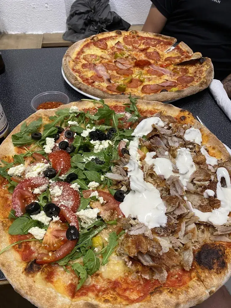 DENNYS Restaurant & Pizzeria_Landeck_slider_image_3