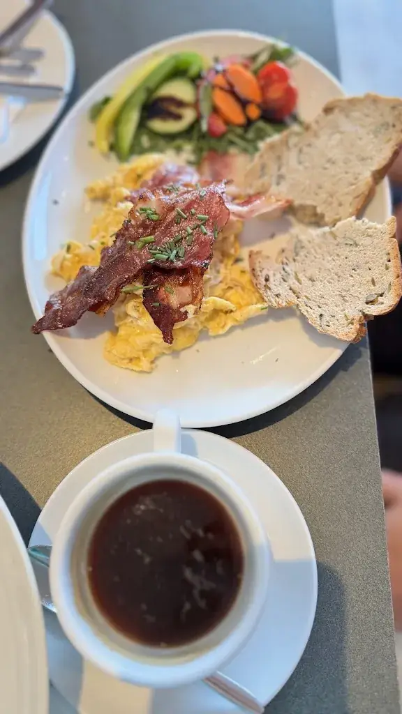 Anna Klymenko_Cafe 172_Kössen_review