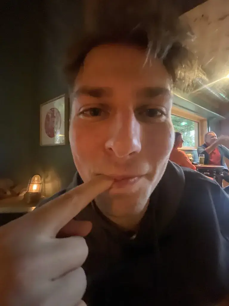 Christopher Ortner_Henri's Burger & Beer_Kössen_recensione