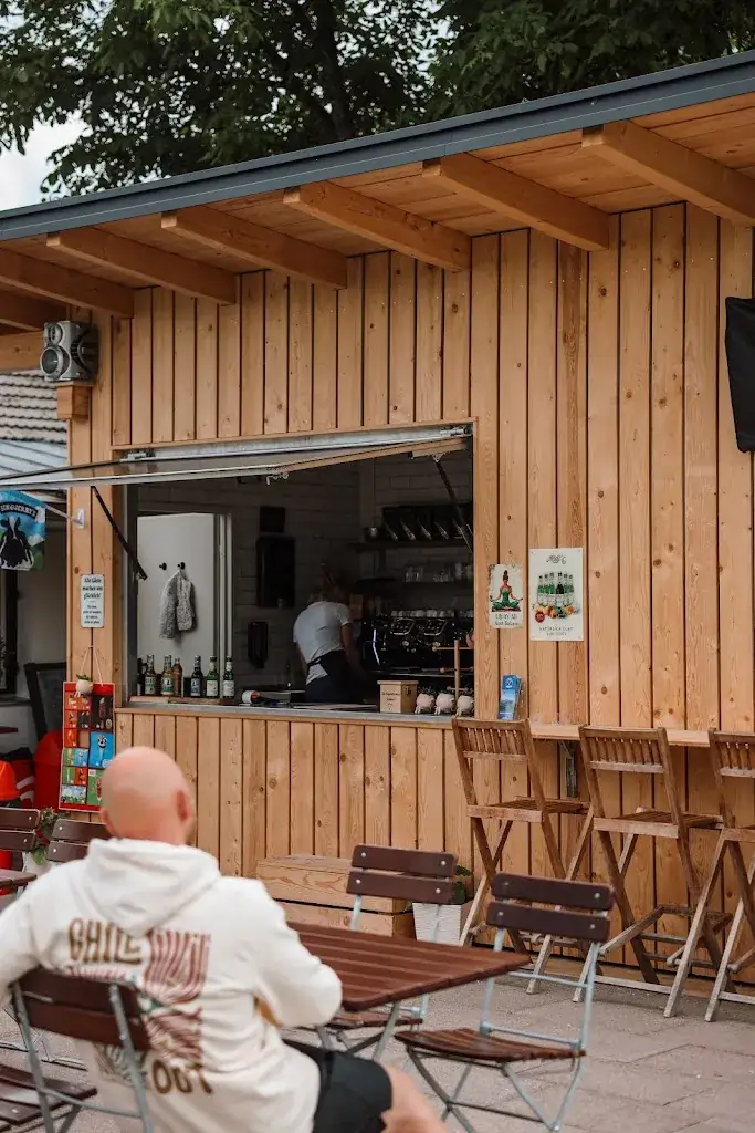 Nicole Bittger_Fliegerbar Kössen_Kössen_avis