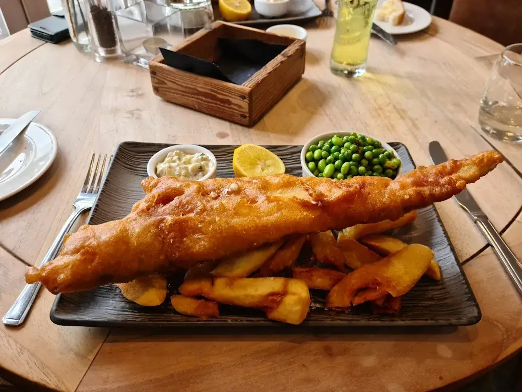 The Earl Of March_Lavant_slider_image_2