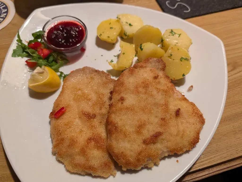 Sophia Wonneberger_Frauenseestube_Lechaschau_review