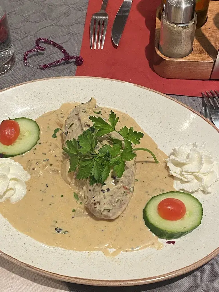 Ema K._Restaurant-Pizzeria Sevim_Lermoos_review