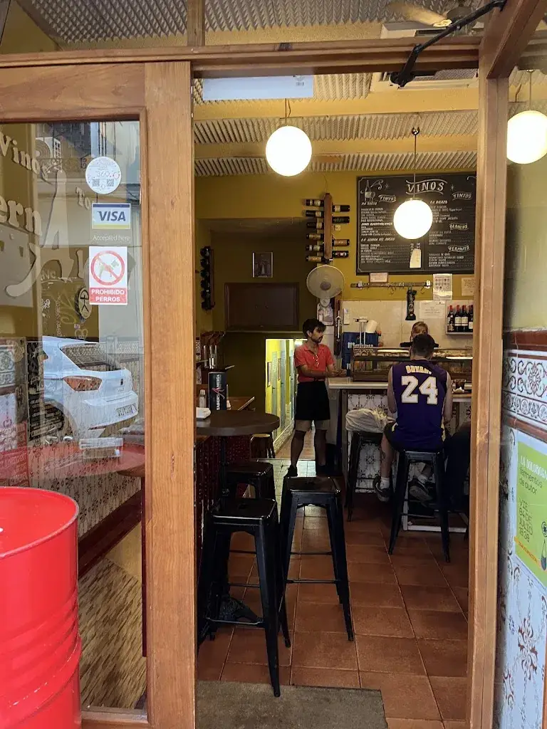 Taberna Almería restaurant in Lans