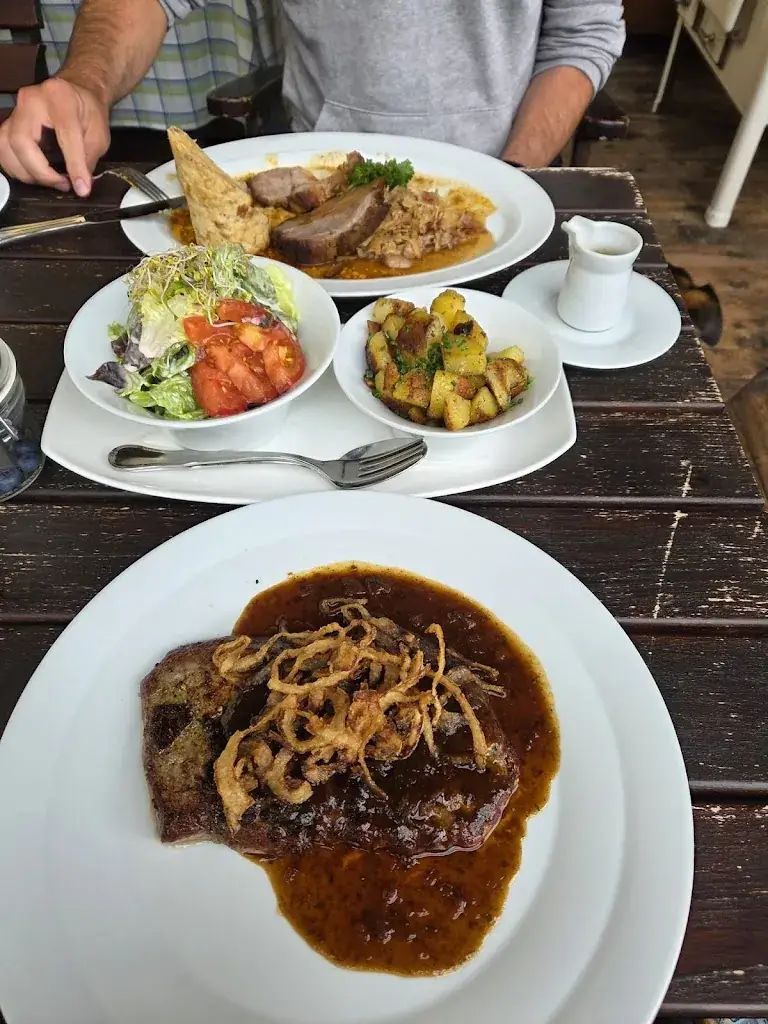 Mladen Petr_Waldgasthaus Triendlsäge_Leutasch_recensione