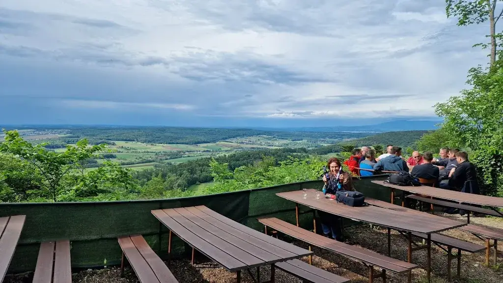 Hanspeter Brodmann_Restaurant Felsplatte_Mariastein_review