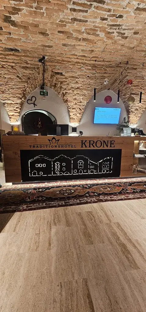 Matthew Brewer PLY_Traditionshotel Krone Matrei_Matrei am Brenner_recensione