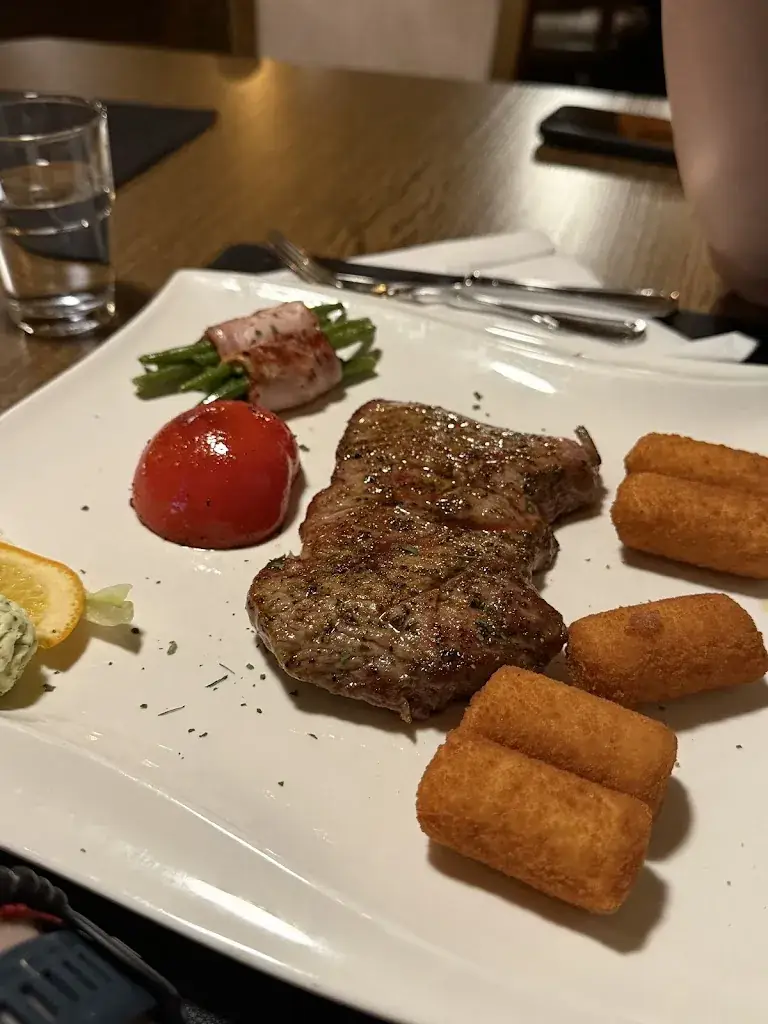 elisa M.D_Dorfwirt_Längenfeld_recensione