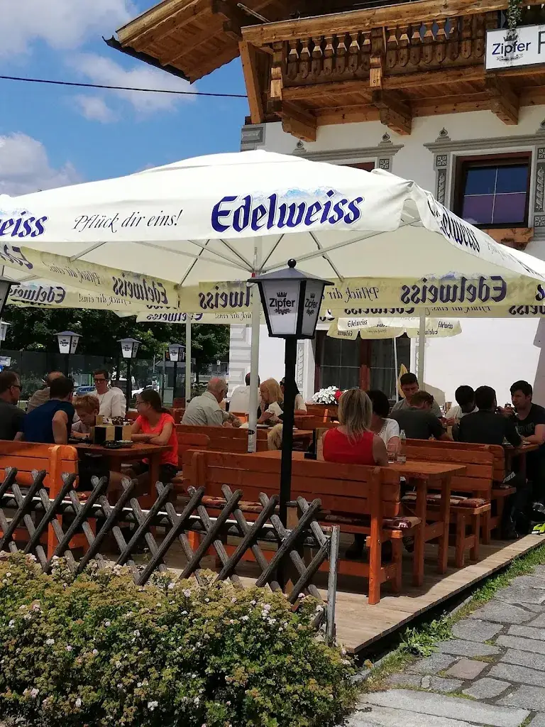 Dorfwirt restaurant in Längenfeld