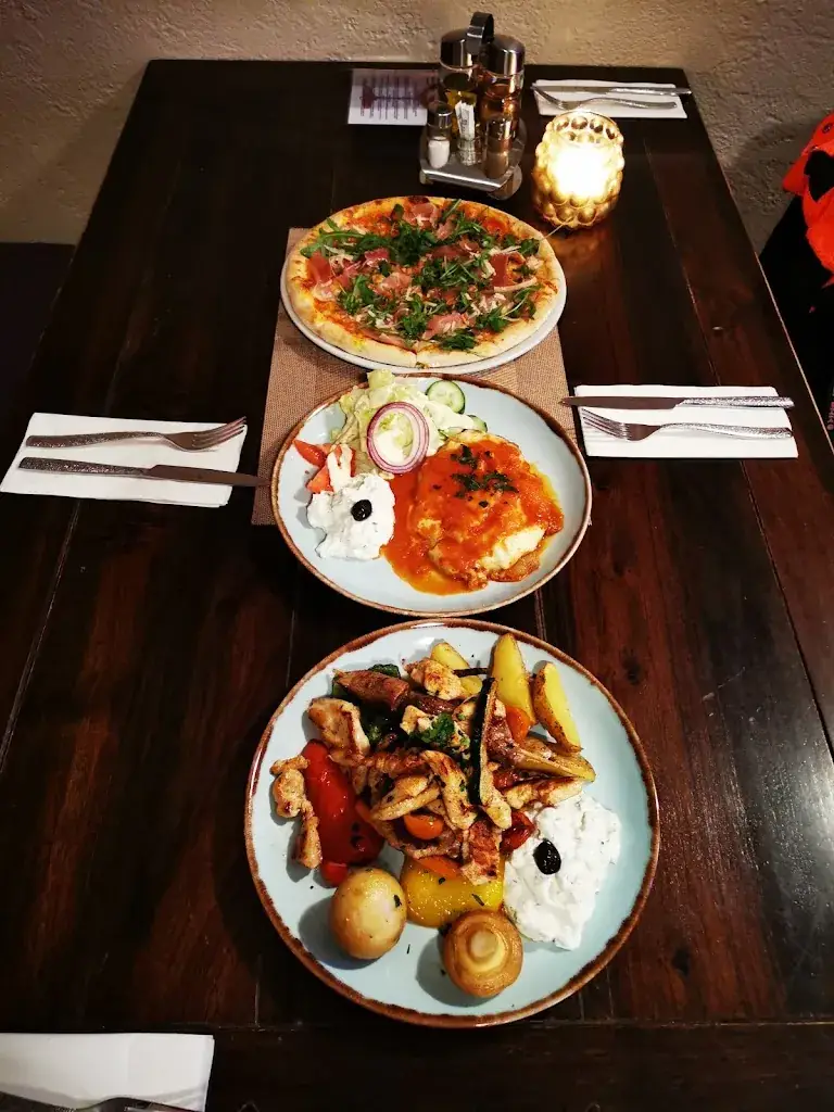 miruna sofonea_Restaurant Pizzeria Venezia_Längenfeld_avis