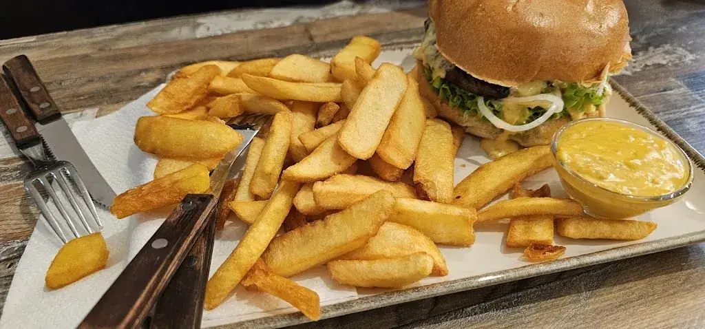 Menu_Riffys Burger / Kumru_Längenfeld_image_5