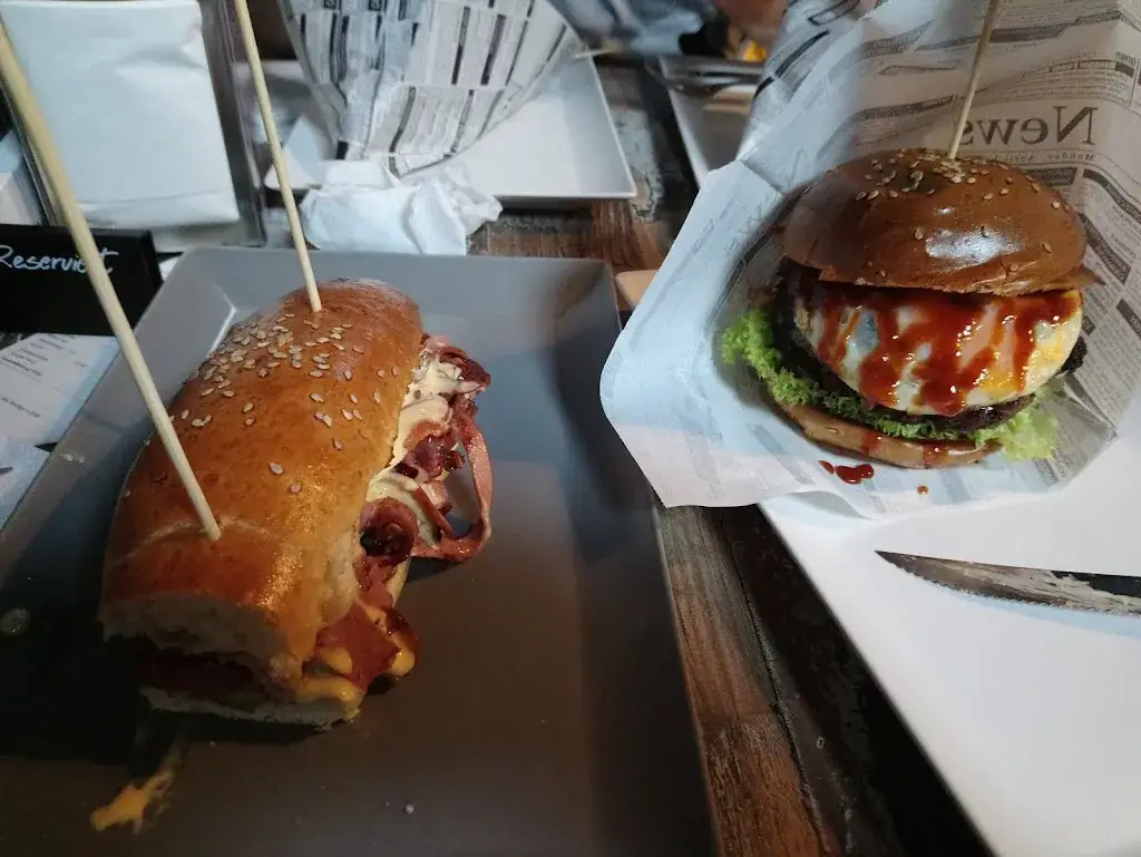 Menu_Riffys Burger / Kumru_Längenfeld_image_6