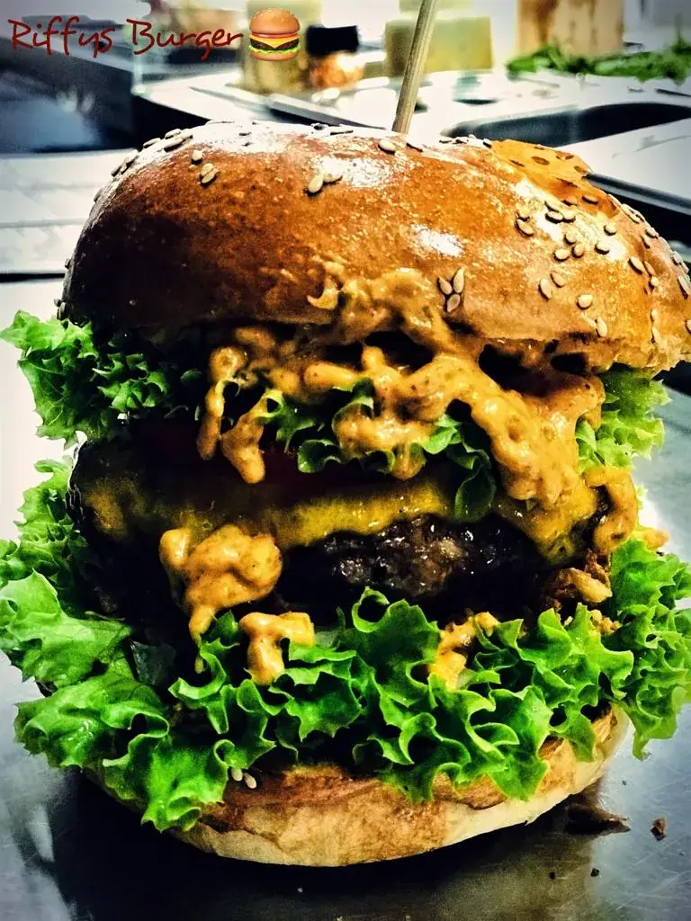 Menu_Riffys Burger / Kumru_Längenfeld_image_8