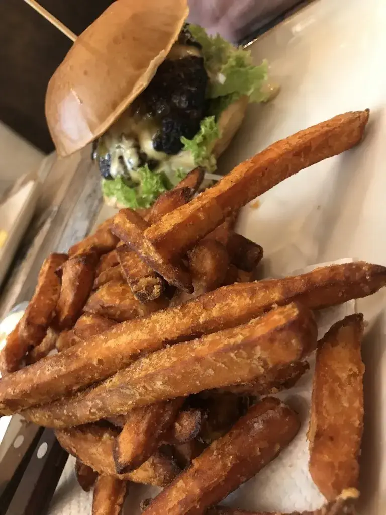 Menu_Riffys Burger / Kumru_Längenfeld_image_9