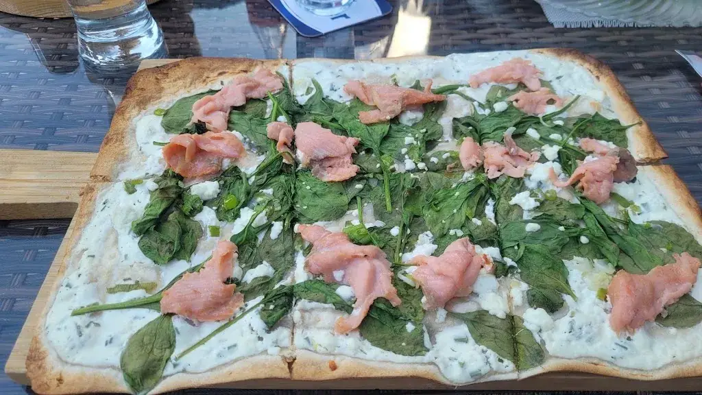 Lotte Coeckelbergh_PEPPAS PUB_Längenfeld_recensione