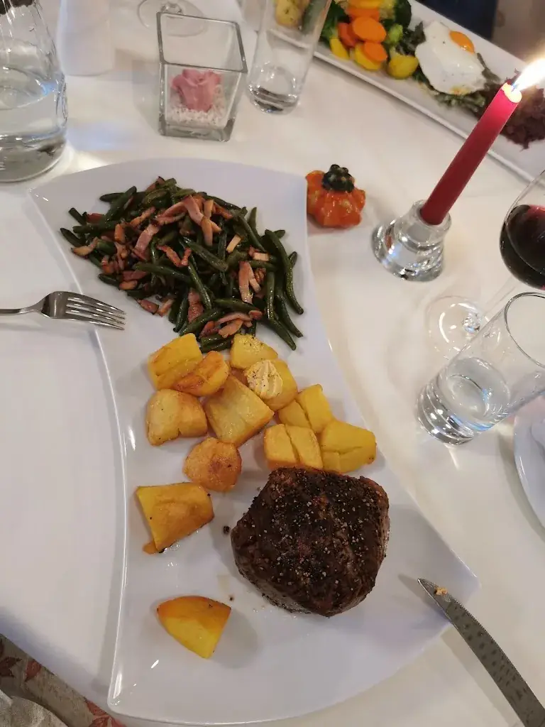 Thomas Tillmanns_Badido Café-Restaurant_Bad Sankt Leonhard im Lavanttal_avis