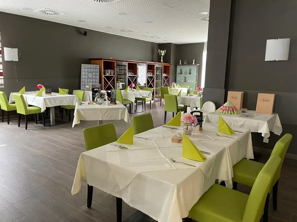 Badido Café-Restaurant ristorante a Bad Sankt Leonhard im Lavanttal