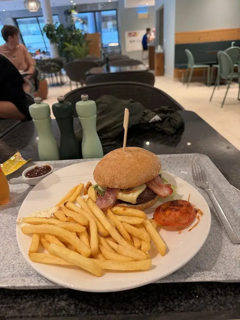 Bent Jochems_Hotel - Restaurant AQUA DOME_Längenfeld_review