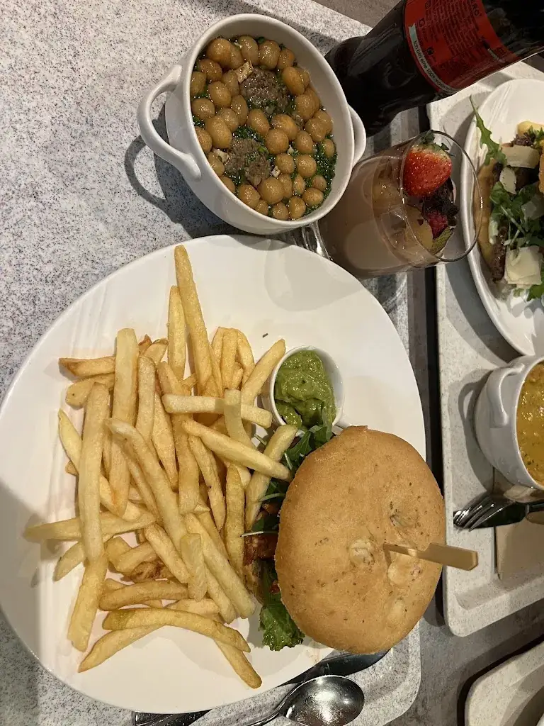 Suming Qiu_Hotel - Restaurant AQUA DOME_Längenfeld_review