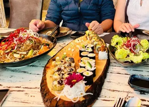 Lương Phượng_Nu Quisine - Vietnam Fusion Food and Sushi_Längenfeld_avis