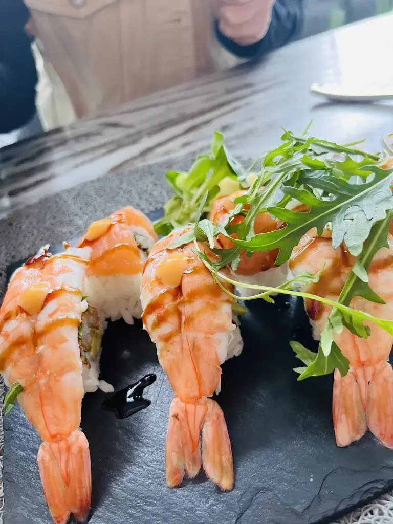 Khanh Hoang_Nu Quisine - Vietnam Fusion Food and Sushi_Längenfeld_avis