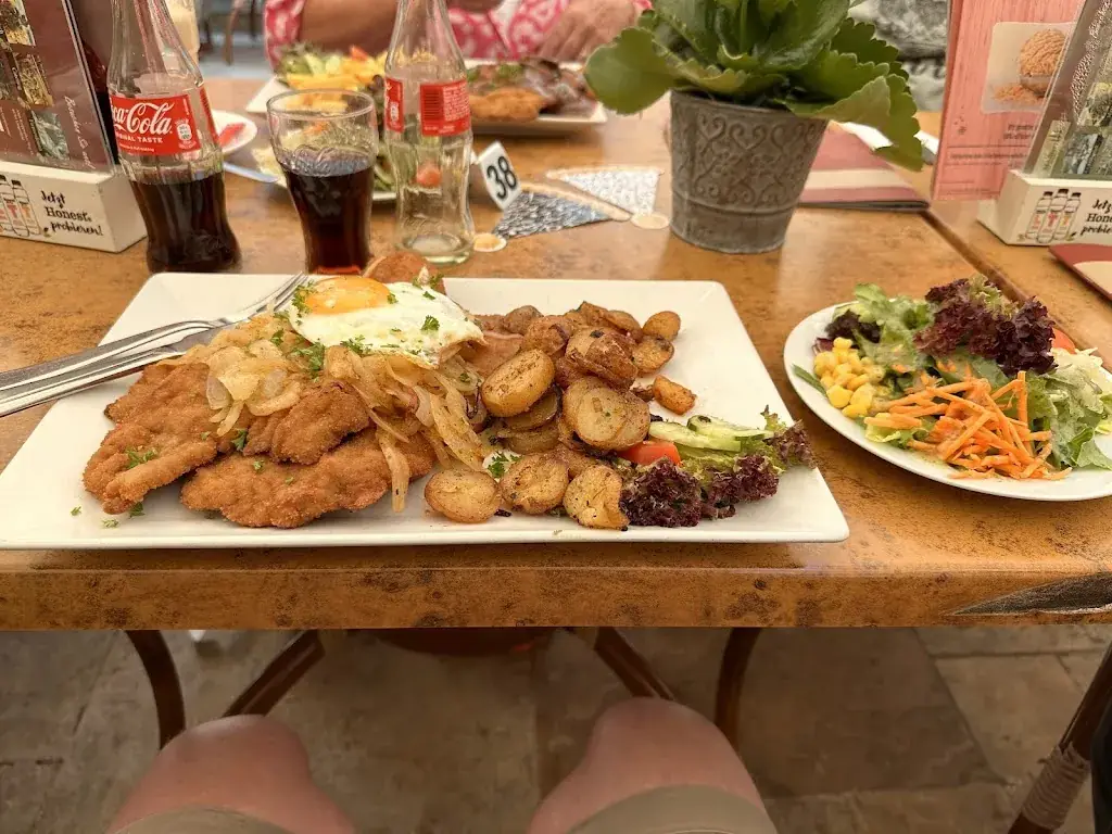 Restaurant Cafe Mediterranea_Längenfeld_slider_image_3