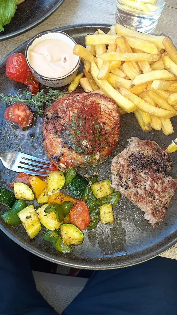 Menu_Berg&Tal Restaurant_Mayrhofen_image_9