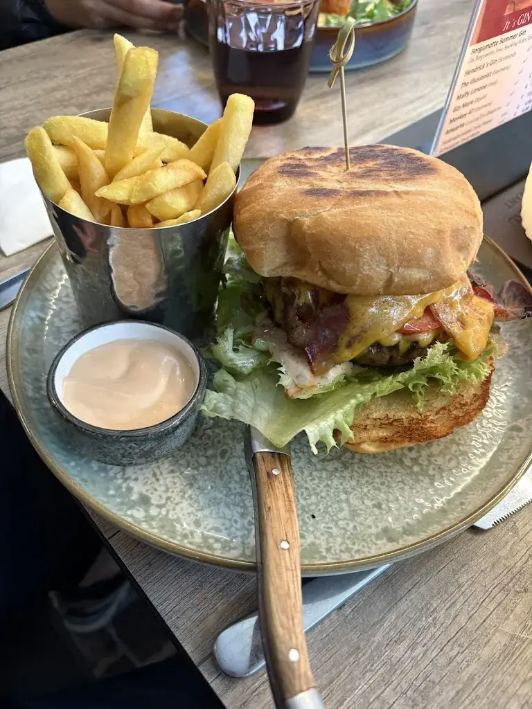 Shirl Eu-Dennison_Berg&Tal Restaurant_Mayrhofen_review