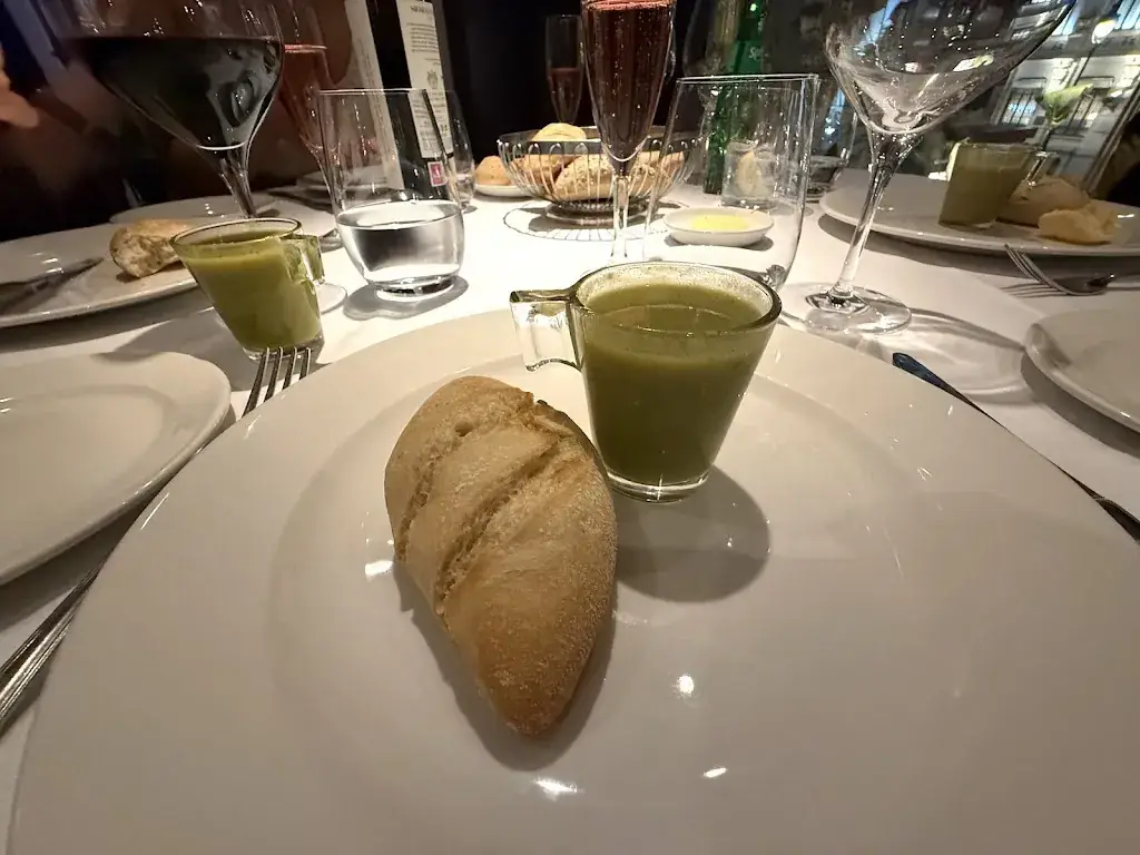 Hannah Madaus_Restaurante De Maria - PLAZA CALLAO_Mariatal_avis