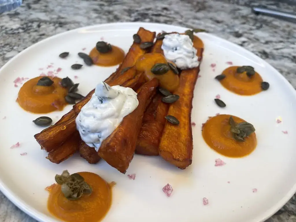 Ana R_María Del Río_Mariatal_recensione